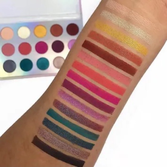 ColourPop chasing rainbows palette 🌈 - Picture 2 of 12